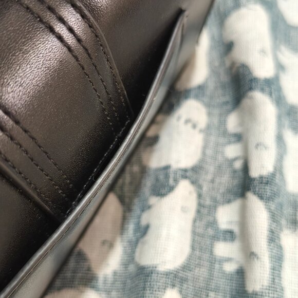 Jacquemus Logo Plaque Black Tote Bag - Picture 4 of 8